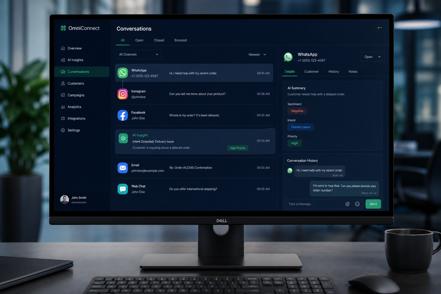 Gestor analisando plataforma omnichannel integrada com timeline unificada de conversas e insights de IA